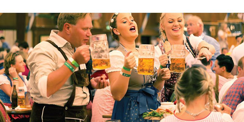 Celebrating Oktoberfest: A Guide to Traditional Outfits